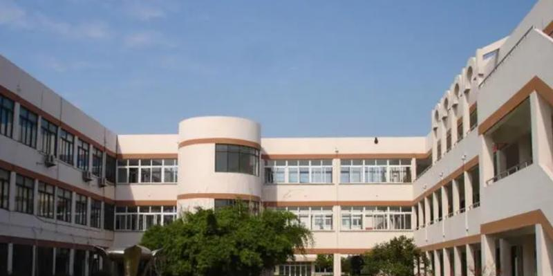2023张家港市乐余高级中学多少钱(学费明细)
