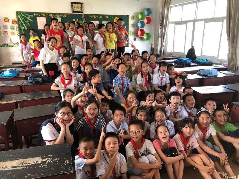 光华剑桥学生支教活动.jpg