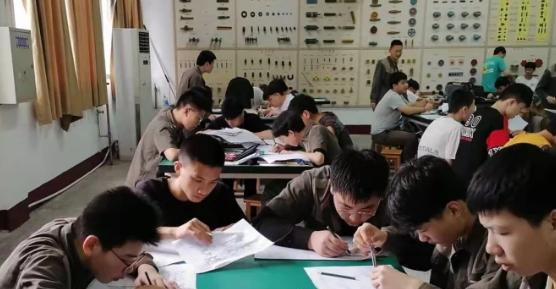 达州萼山职业技术学校