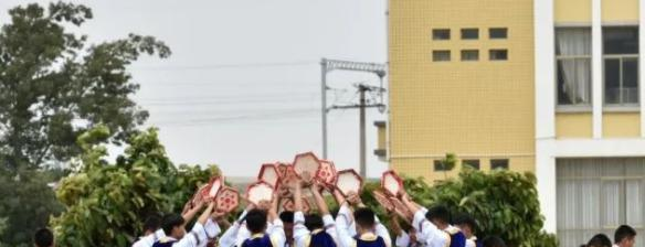 祥云县职业高级中学 