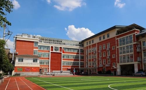 武汉英中学校