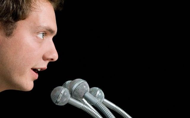 演讲时如何开场破冰