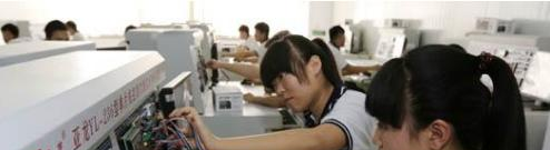 张家口技工学校