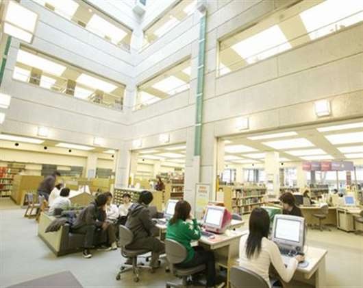 名古屋外国语大学