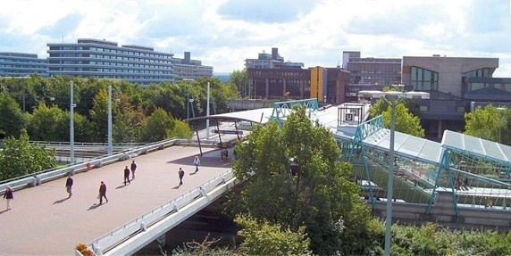 莱茵瓦尔应用技术大学