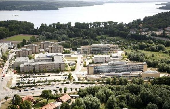 新勃兰登堡应用技术大学