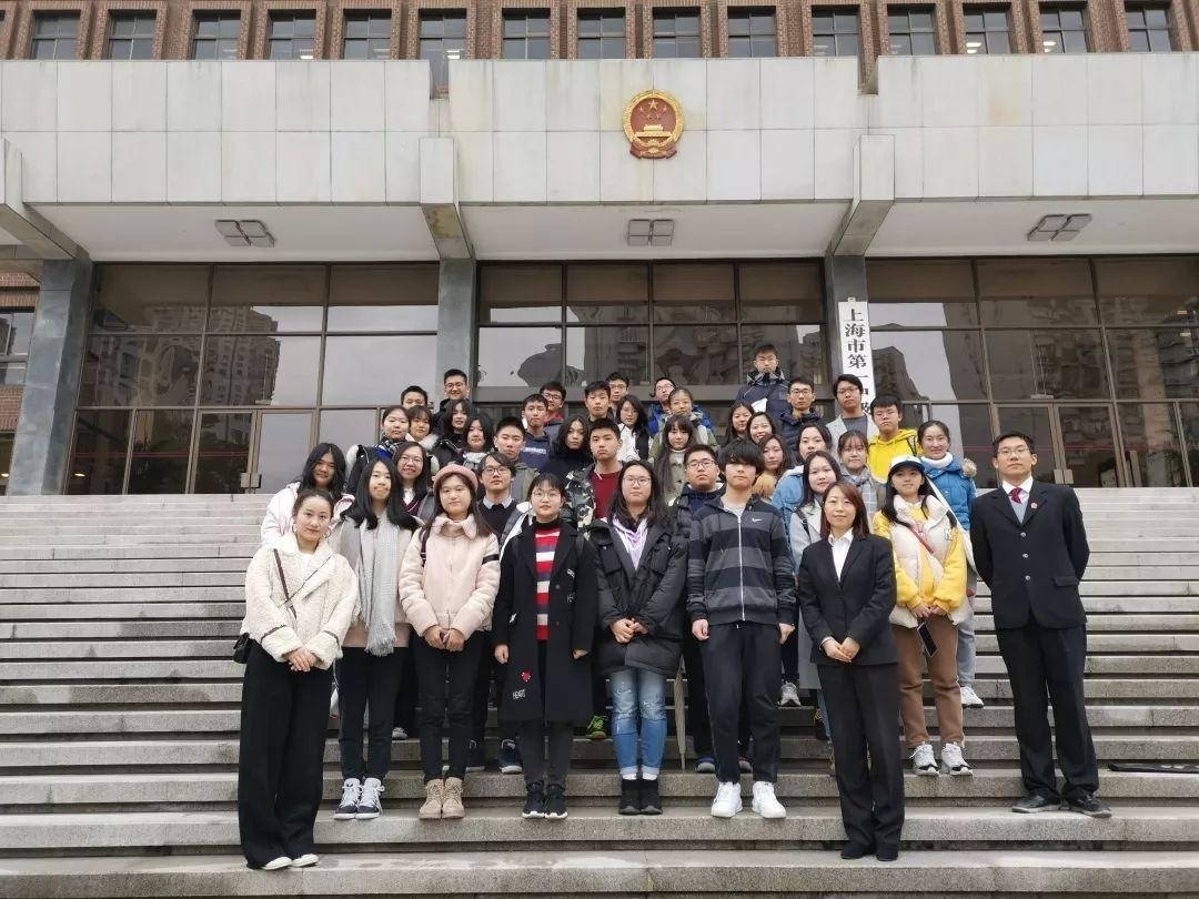 一场别开生面的成人礼.jpg