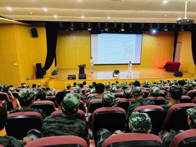 苏州中加枫华国际学校