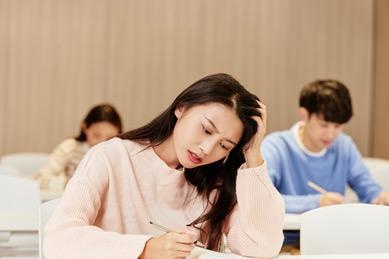 24⼩时助教答疑