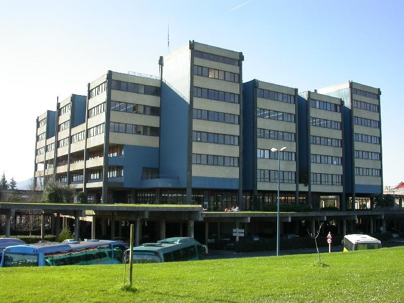 巴斯克大学