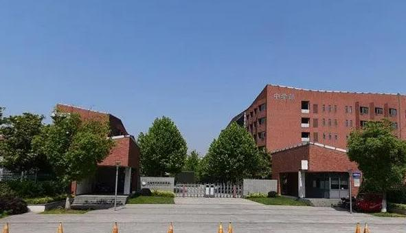 无锡市大桥实验学校