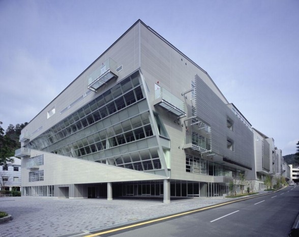京都精华大学