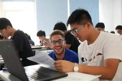 中加枫华国际学校带你了解加拿大BC课程