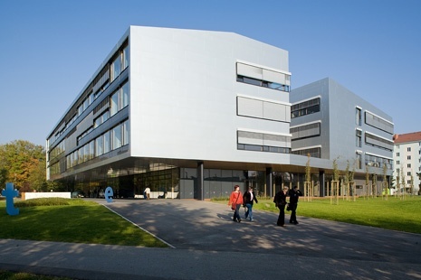 圣·帕尔藤高等专业学院