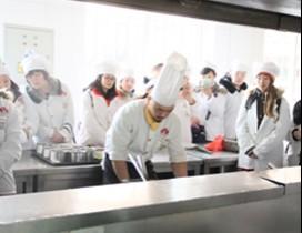 青岛红叶谷学校