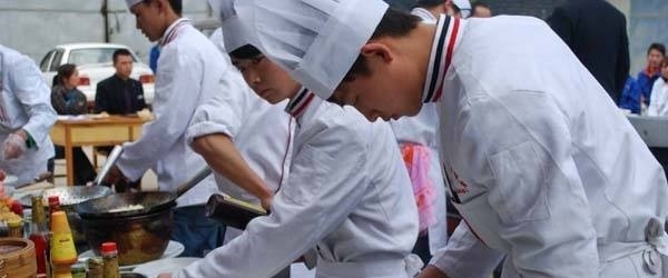 石家庄新燕春技工学校