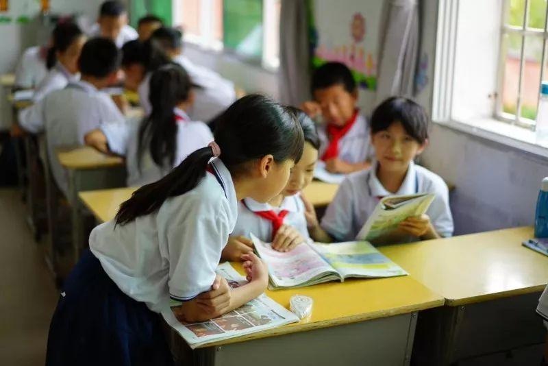 光华剑桥学生支教活动.jpg