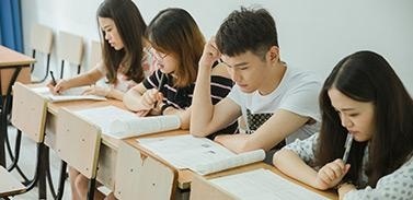 教育资源雄厚