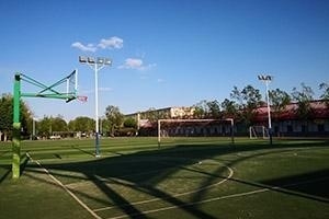 北京海淀区尚丽外国语学校操场