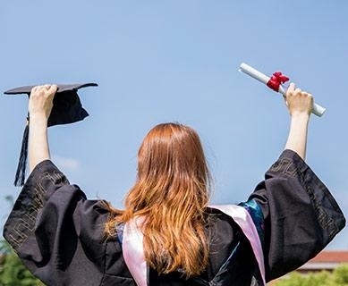 备考时间充足，有一年或一年以上的时间可以“全日制”复习备战考研的学员