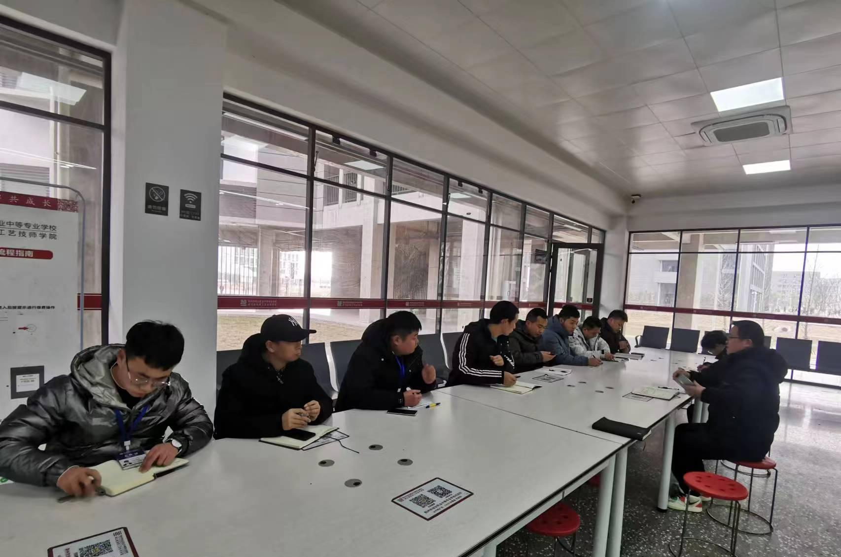 荆州创业职业中专学校