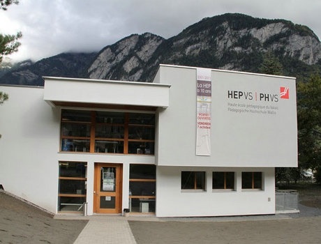 瓦莱州师范学校