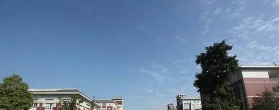 黄梅兴华中等专业学校