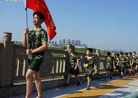 户外野外拉练