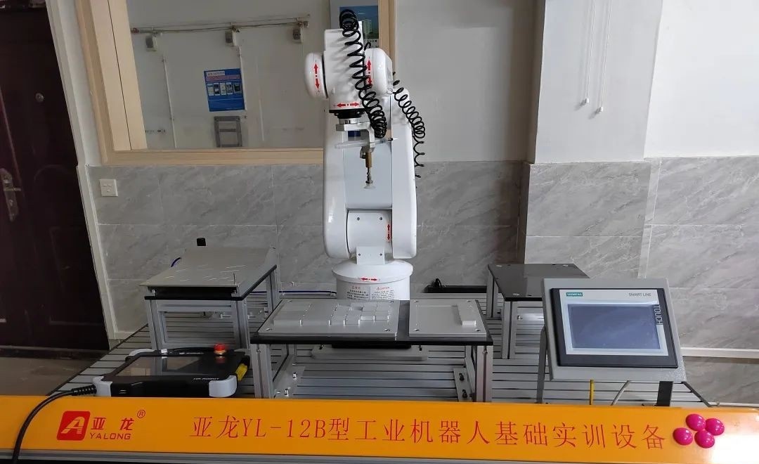 随州机电工程学校