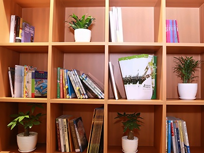 深圳市第三高级中学中美双学籍班新东方美高中心