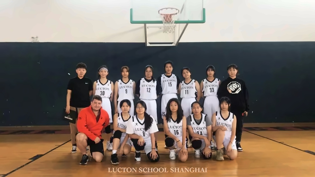 女子篮球比赛.jpg