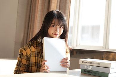 法国人自编的教材，内容更加法式，能够让学生掌握更加地道的法语