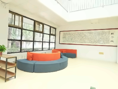 国贤BIC国际高中学部宿舍楼大厅