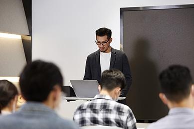 班主任全程跟踪督学,监控学习过程。做到保姆式的贴心服务。