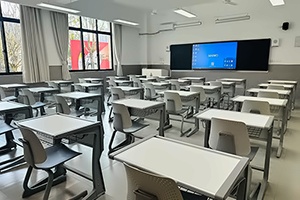 BANZ行中中学教室