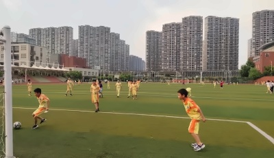 句容碧桂园小学学生.jpg