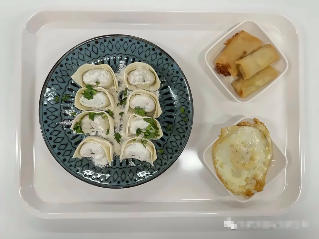 剑桥文理与剑桥艺术中国食堂周二午餐特色档口.jpg