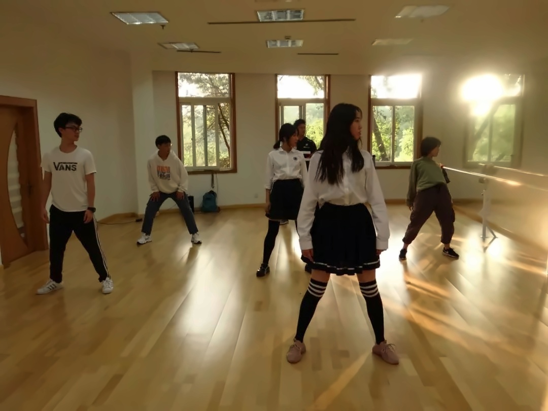 美华学校美国威睿达思国际课程中心舞蹈课.jpg