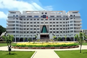 济南大学出国留学校园环境实验楼