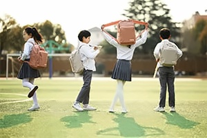 中育贝拉国际高中