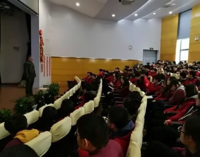 美国诺斯克劳斯学校校长来访上海新和诺斯克劳斯国际高中