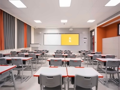 武汉藏龙高级中学校园环境