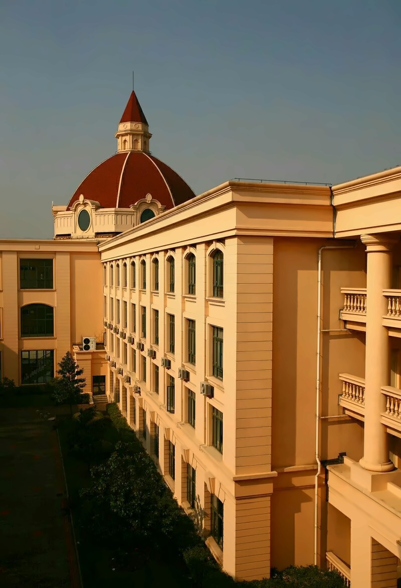 上海外国语大学