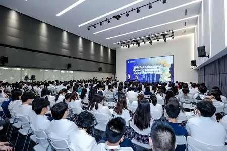 上海德英乐学院2022-2023秋季开学典礼.jpg
