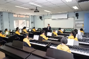 北京市私立汇佳学校双语融合部初中部招生简章【国内班】