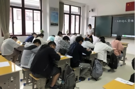 早读课.jpg