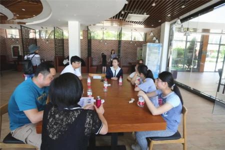 句容碧桂园学校探校日一对一.jpg