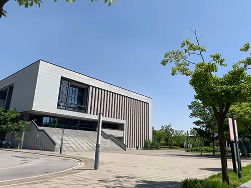 江苏泰州中学国际部图书馆