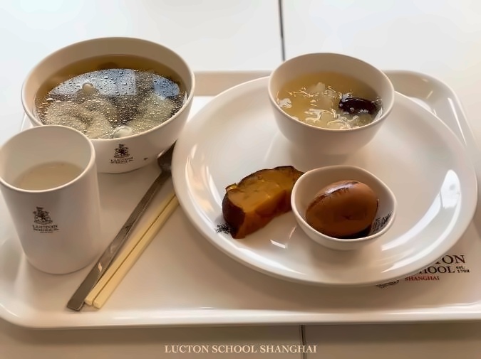 上海莱克顿学校食堂早餐3.jpg