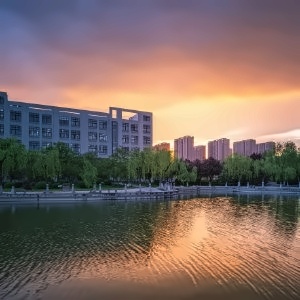中央财经大学